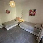 Casa *